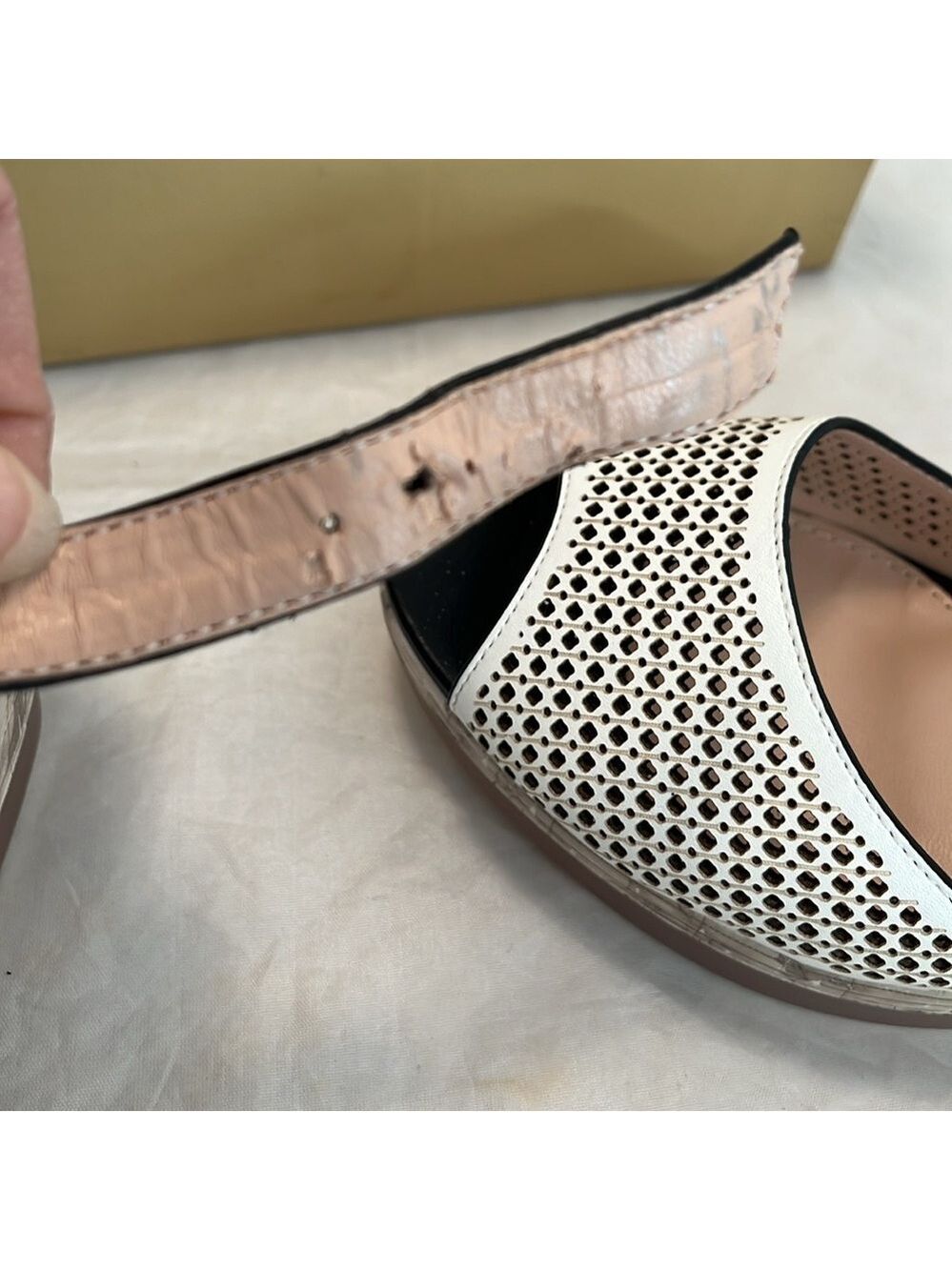 Azura Liefde Off White Wedge Sandal - Picture 4 of 16